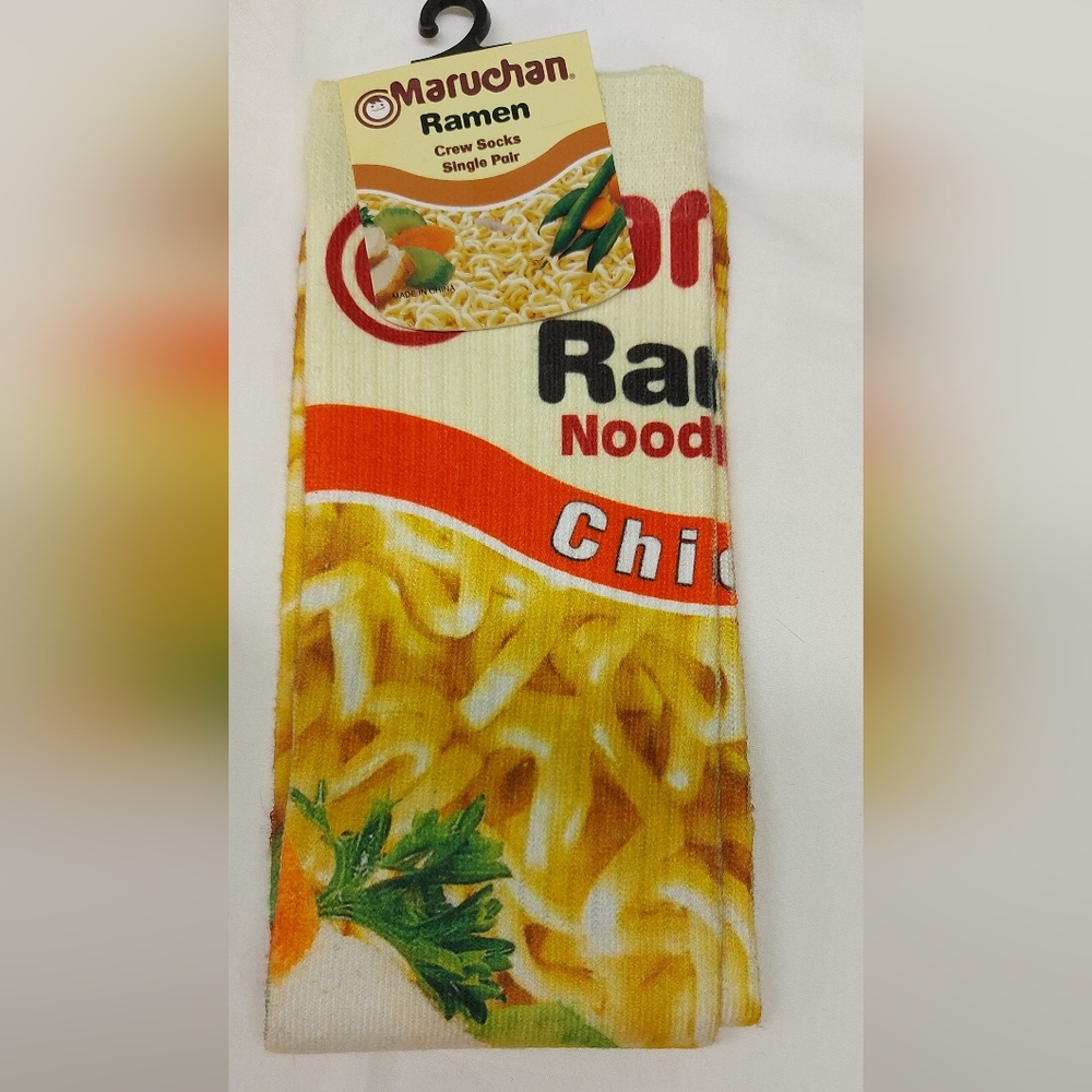 Mad Engine Brand - Maruchan Ramen Crew Socks Size 9-11 Novelty NWT UNISEX